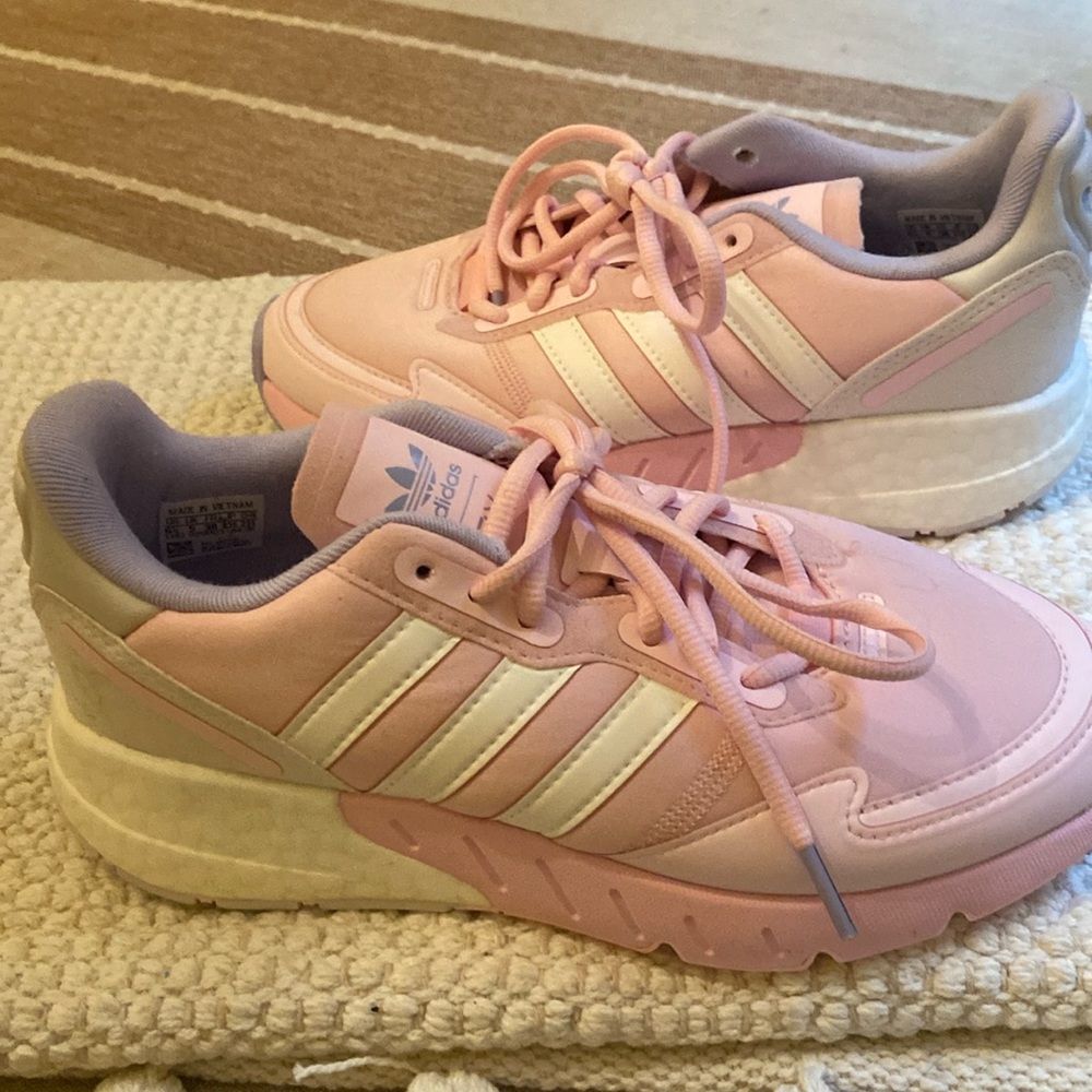 Women’s adidas athletic shoes pink and white size 7